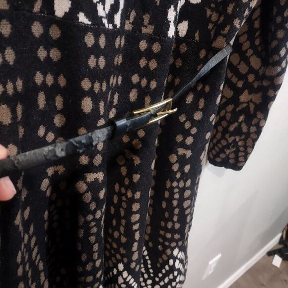 Carmen Marc Valvo Patterned Sweater Dress Petite Size Medium - Picture 7 of 8